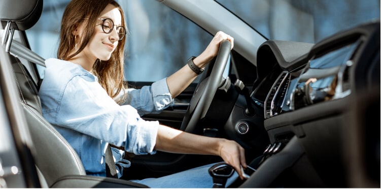 6 Tips Belajar Mobil Manual Untuk Wanita
